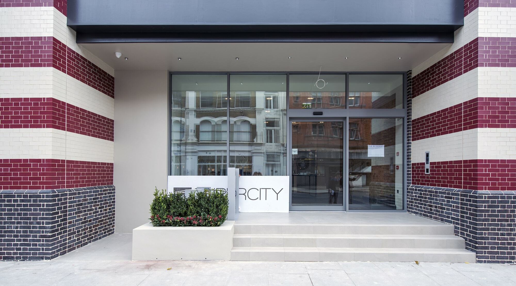 The Rosebery By Supercity Aparthotels London Exterior photo